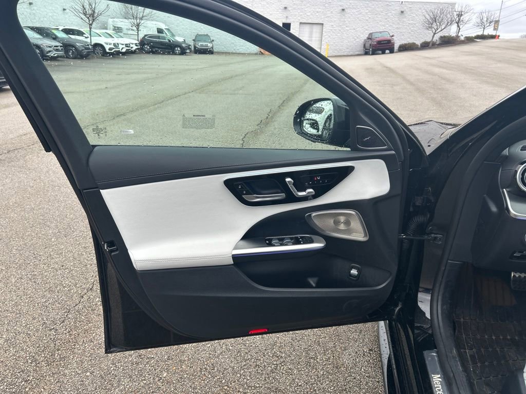 Used 2025 Mercedes-Benz C 300 4MATIC Sedan image 10
