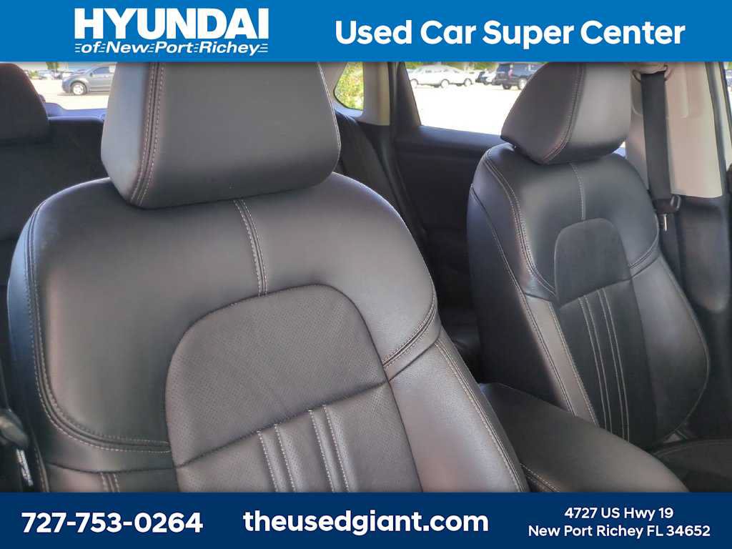 Used 2023 Honda HR-V EX-L image 6