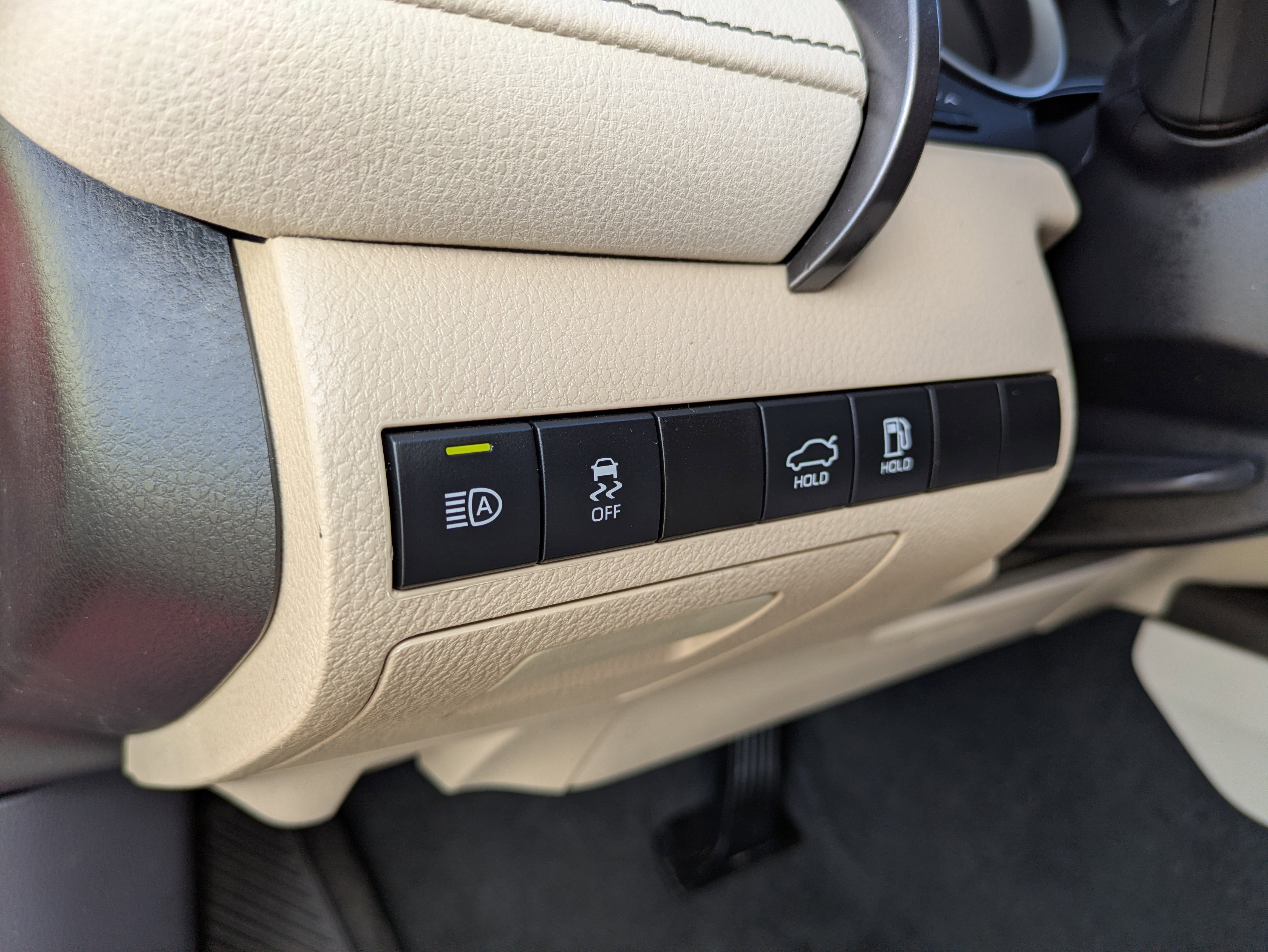 Used 2022 Toyota Camry XLE image 19