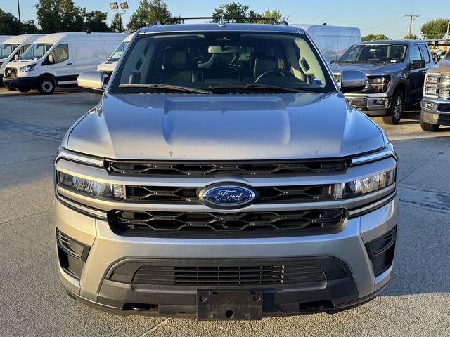 Used 2023 Ford Expedition XLT AWD/4WD image 2