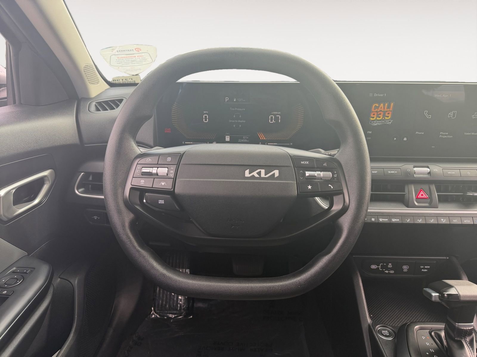 Used 2025 Kia K4 LXS image 12