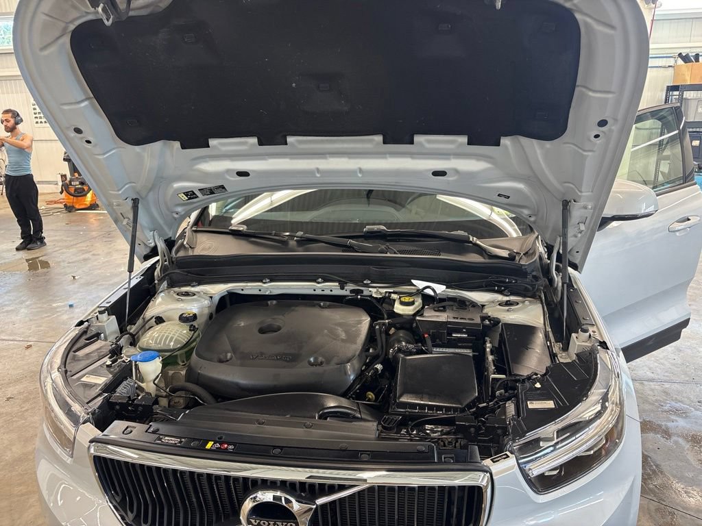 Used 2020 Volvo XC40 T5 Momentum w/ Protection Package AWD/4WD image 29