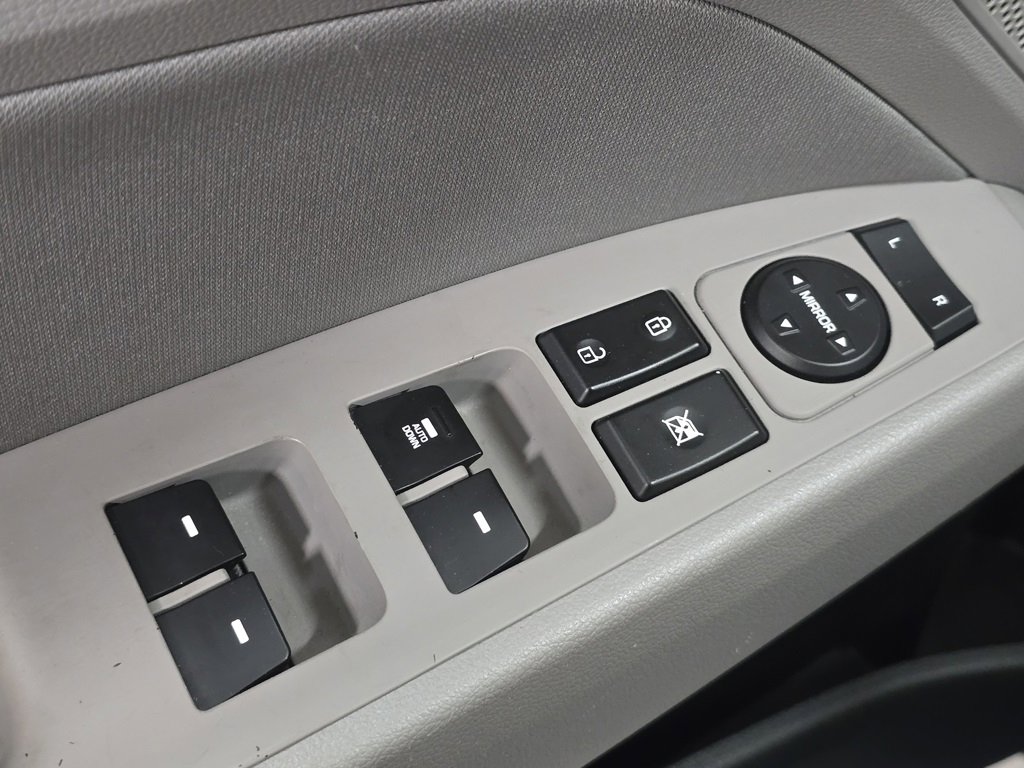 Used 2018 Hyundai Elantra SEL w/ Cargo Package image 22