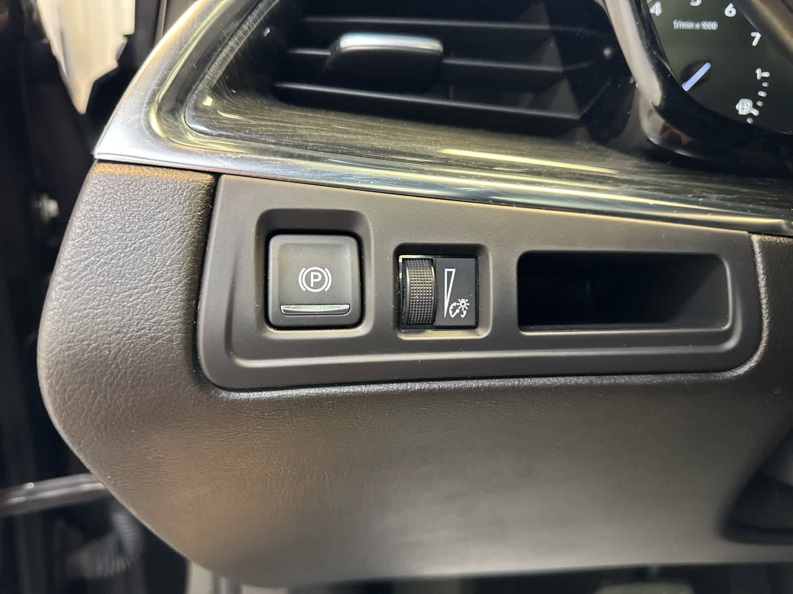 Used 2020 Cadillac XT5 Premium Luxury image 23