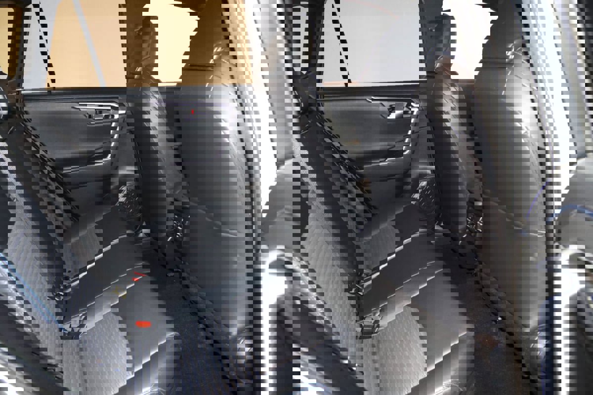 Used 2020 Toyota RAV4 XSE AWD/4WD image 59