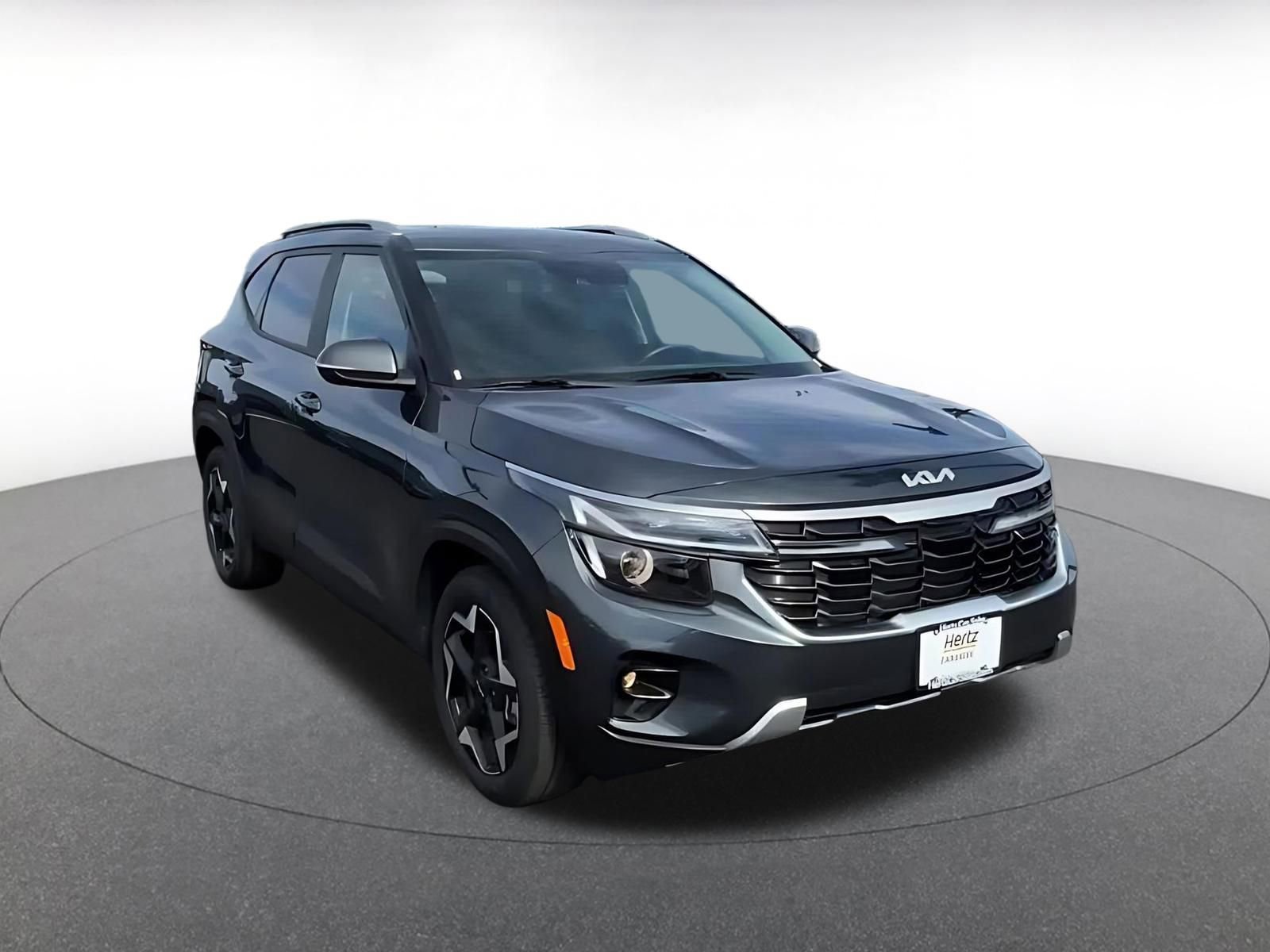 Used 2025 Kia Seltos S image 3