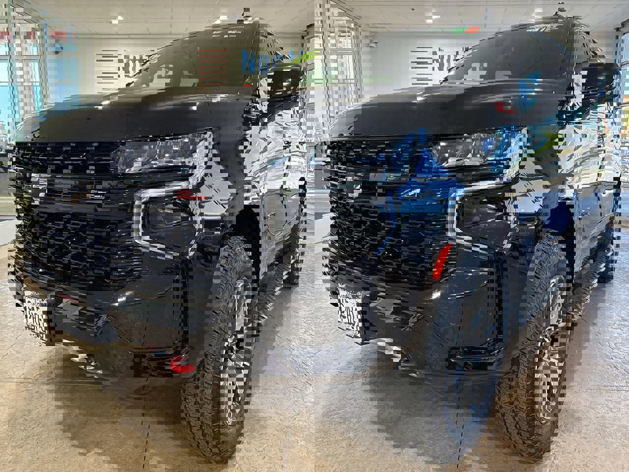 Used 2024 Chevrolet Tahoe Z71 w/ Luxury Package image 1