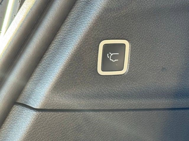 New 2026 Chrysler Pacifica Select image 38