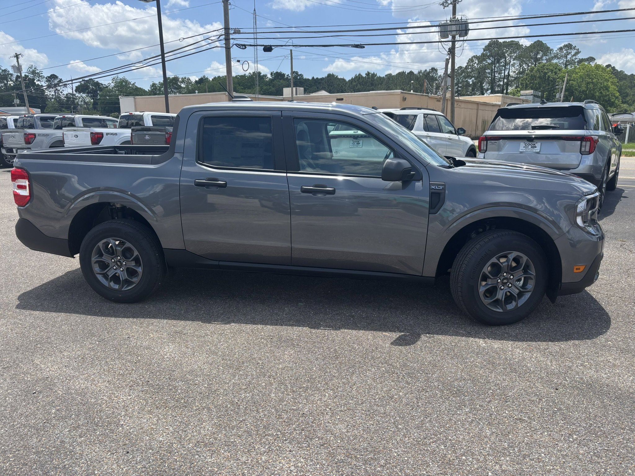 New 2025 Ford Maverick XLT image 3