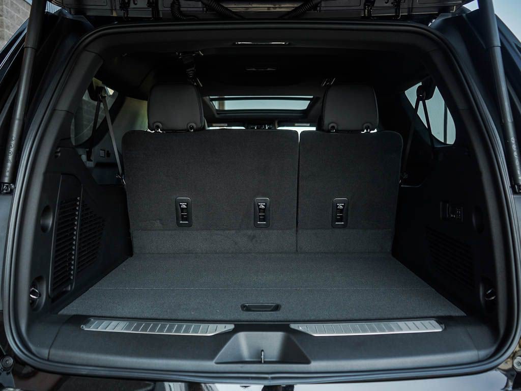 New 2026 GMC Yukon XL Denali w/ Denali Reserve Package AWD/4WD image 8