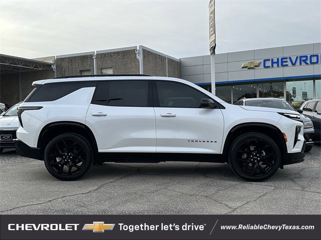 Certified 2024 Chevrolet Traverse RS w/ LPO, Floor Liner Package image 3