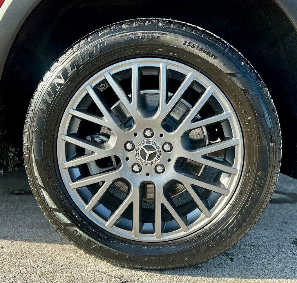 Used 2021 Mercedes-Benz GLE 350 4MATIC image 32