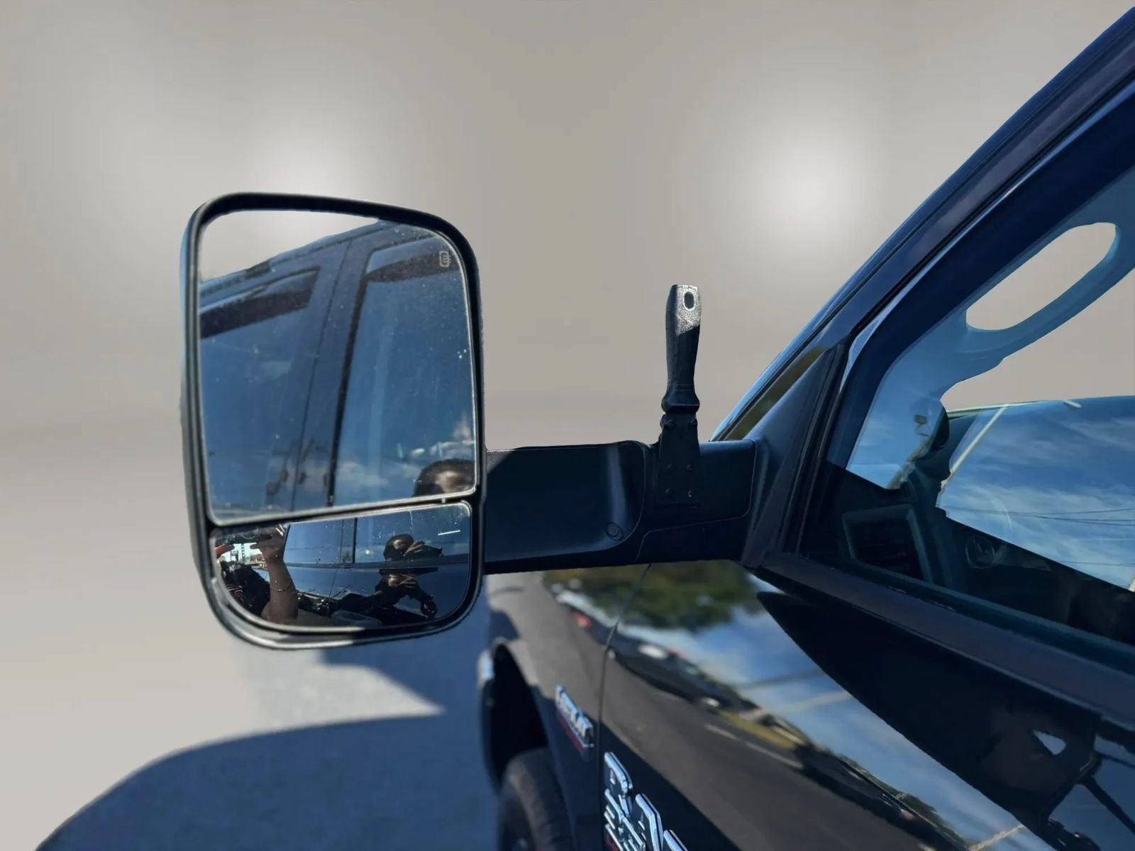 Used 2018 RAM 3500 Tradesman w/ Chrome Appearance Group AWD/4WD image 13