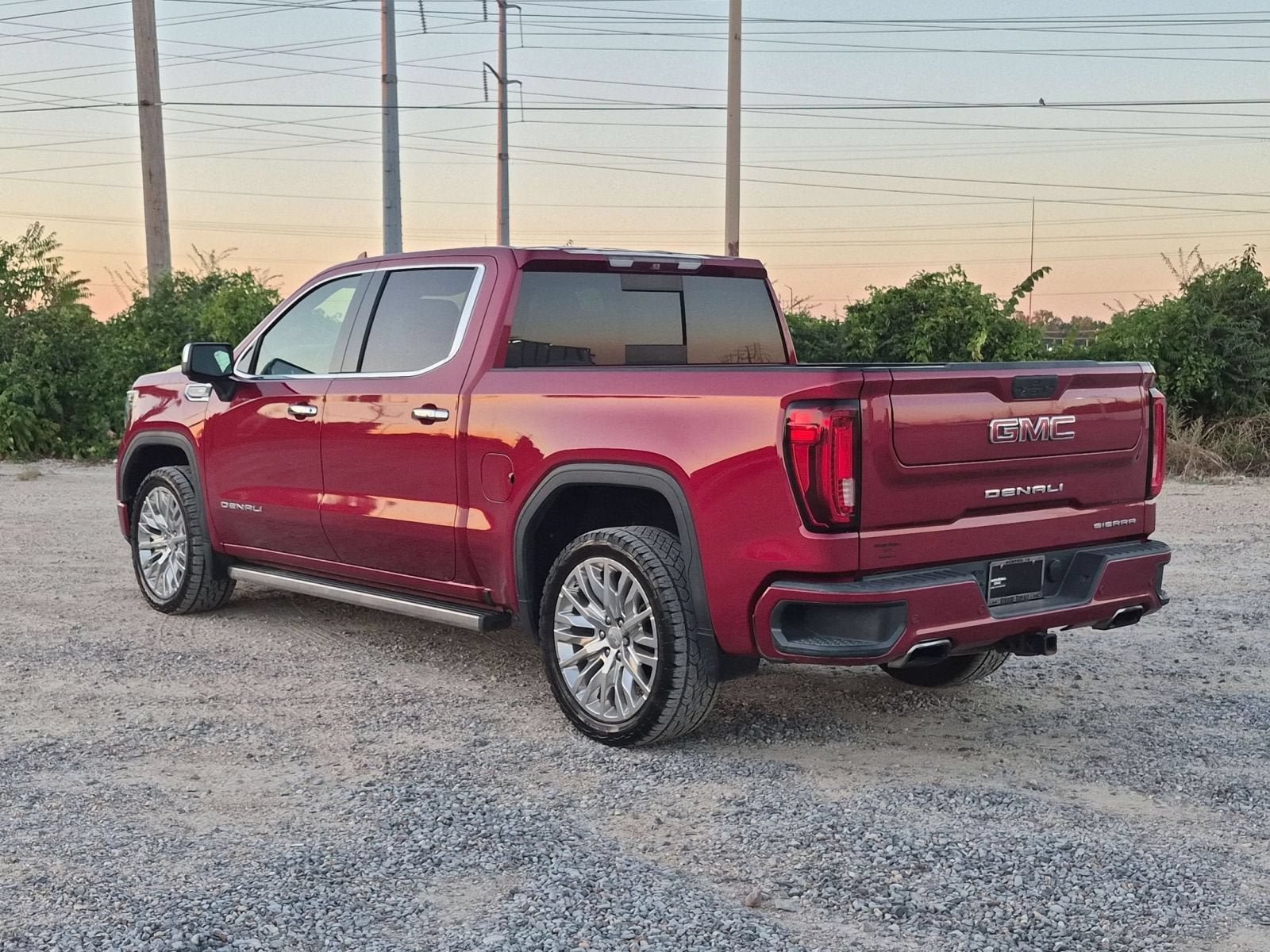 Used 2019 GMC Sierra 1500 Denali w/ Denali Ultimate Package AWD/4WD image 3