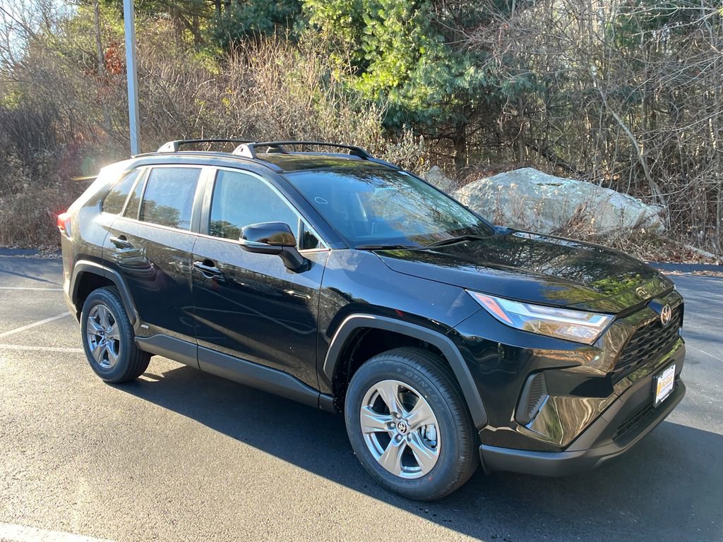 New 2025 Toyota RAV4 LE image 7