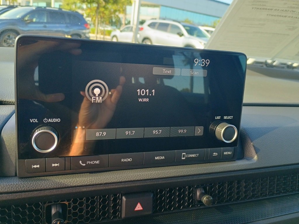 Used 2024 Honda CR-V Sport image 29