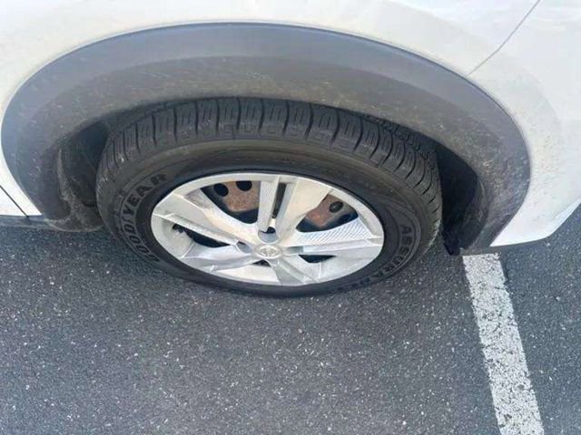 Used 2021 Nissan Kicks S image 18