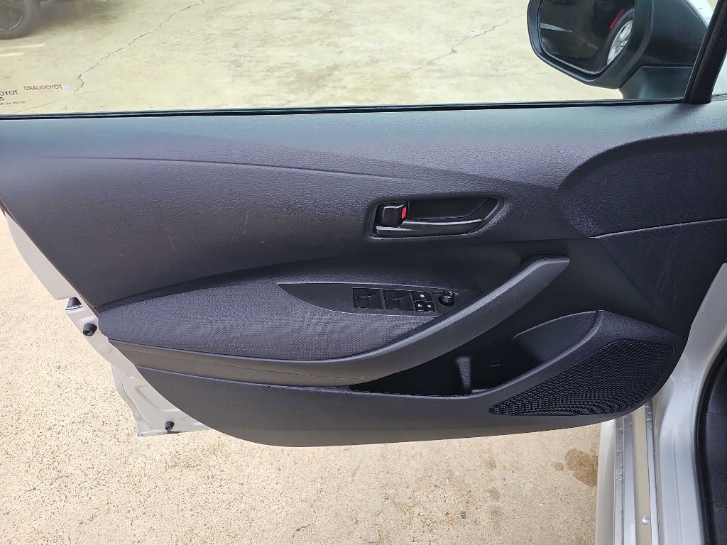 Used 2024 Toyota Corolla LE image 12