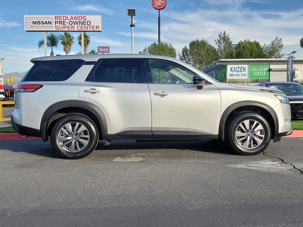 Certified 2025 Nissan Pathfinder S image 28