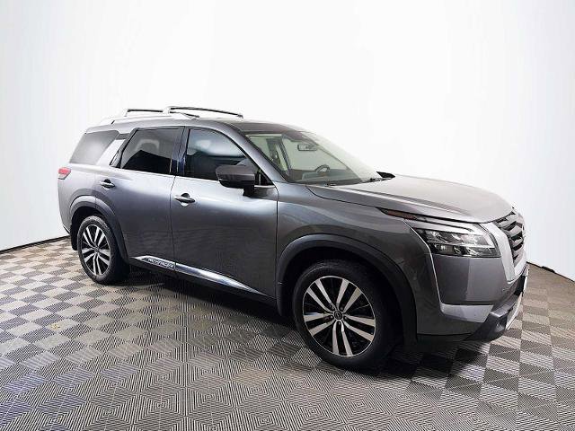 Certified 2024 Nissan Pathfinder Platinum AWD/4WD image 3