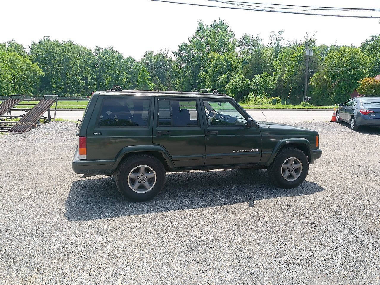 Used 1998 Jeep Cherokee Classic AWD/4WD image 6