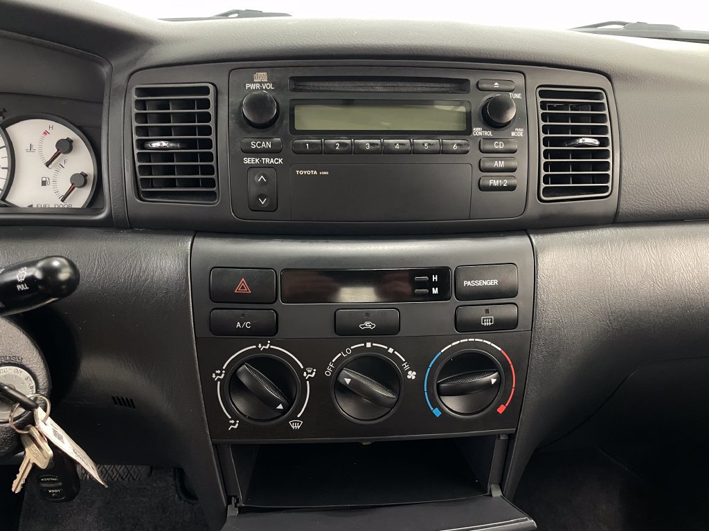Used 2004 Toyota Corolla CE FWD image 24
