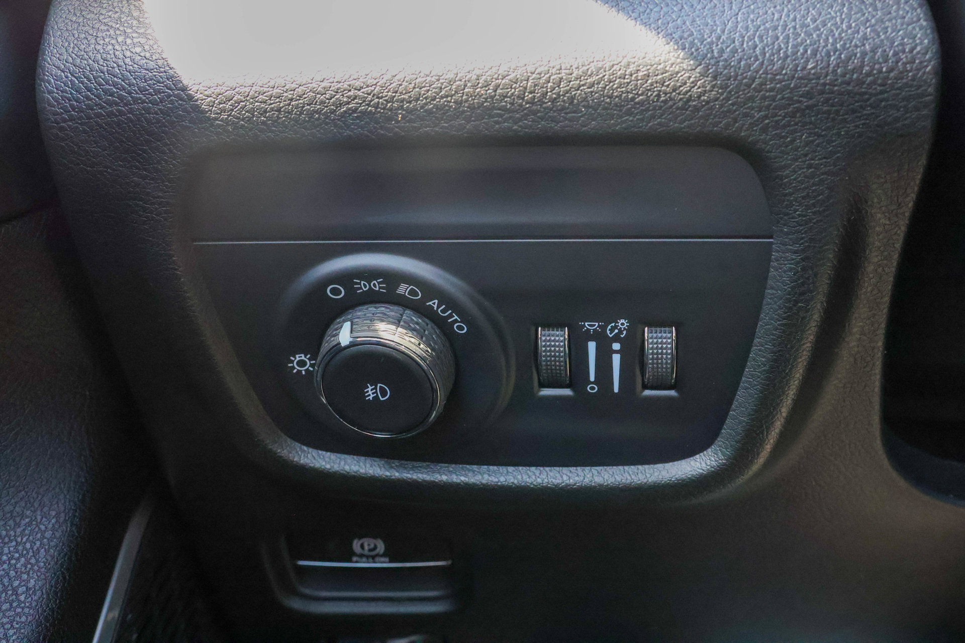 New 2026 Jeep Grand Cherokee Limited AWD/4WD image 32