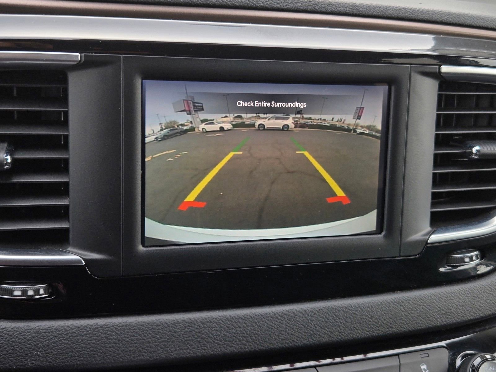 Used 2023 Chrysler Voyager LX image 15