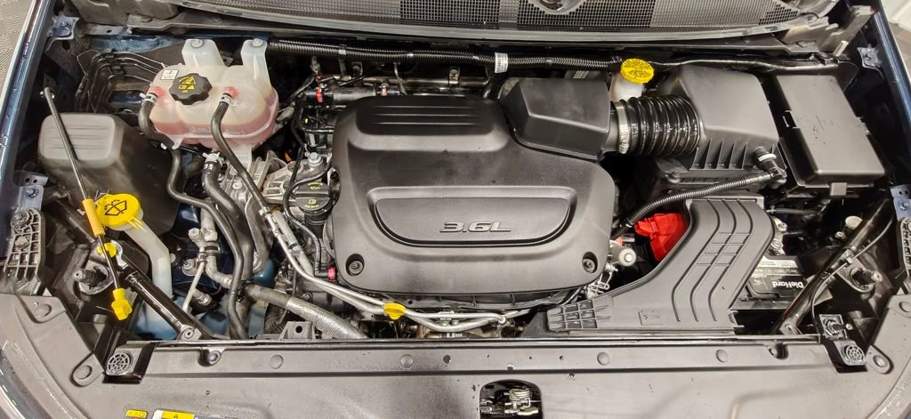 Used 2025 Chrysler Pacifica Limited image 71