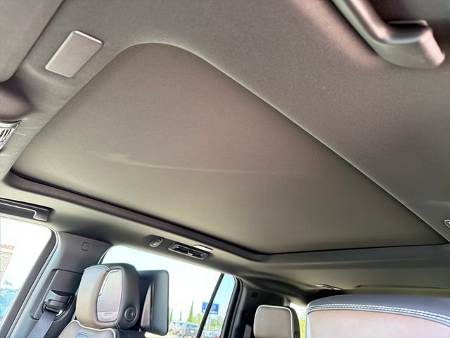 New 2026 GMC Yukon XL Denali Ultimate AWD/4WD image 15