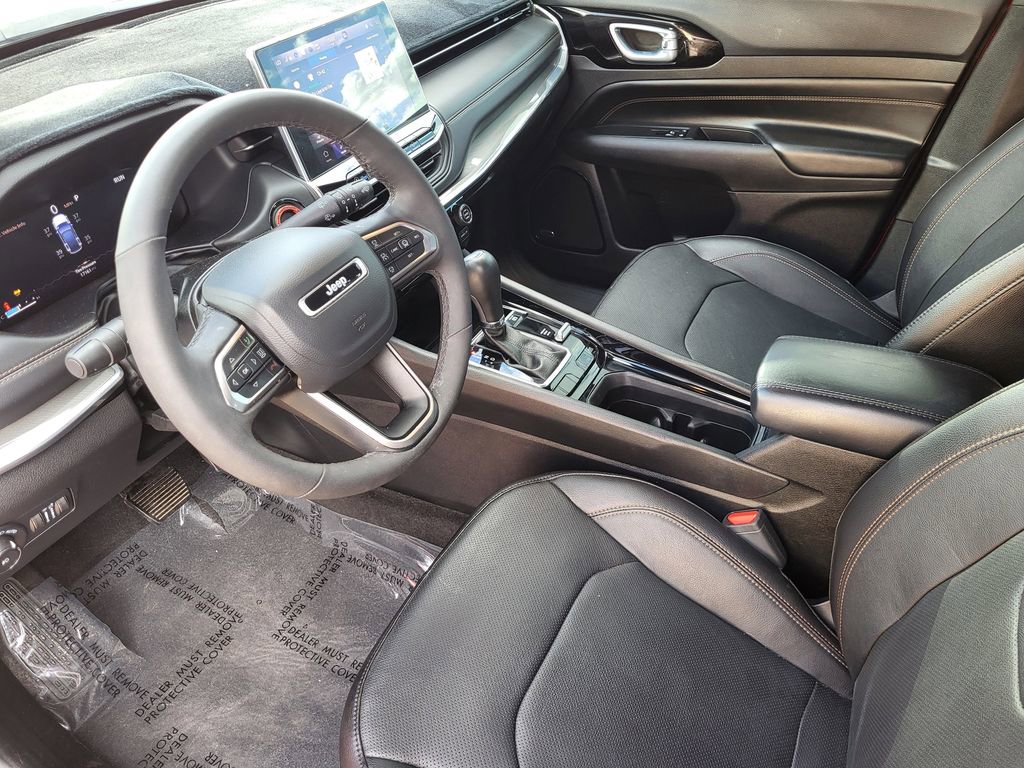 Used 2024 Jeep Compass Limited image 9