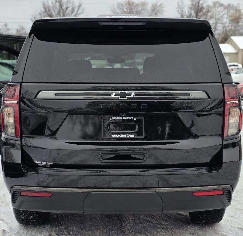 Used 2021 Chevrolet Tahoe Z71 w/ Z71 Signature Package image 2