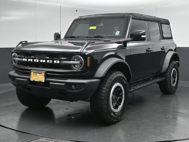 Certified 2023 Ford Bronco Outer Banks w/ Sasquatch Package AWD/4WD image 3