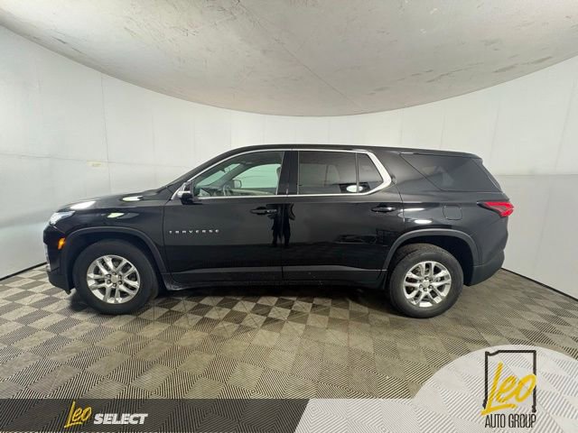 Used 2023 Chevrolet Traverse LS w/ Safety Package FWD image 2