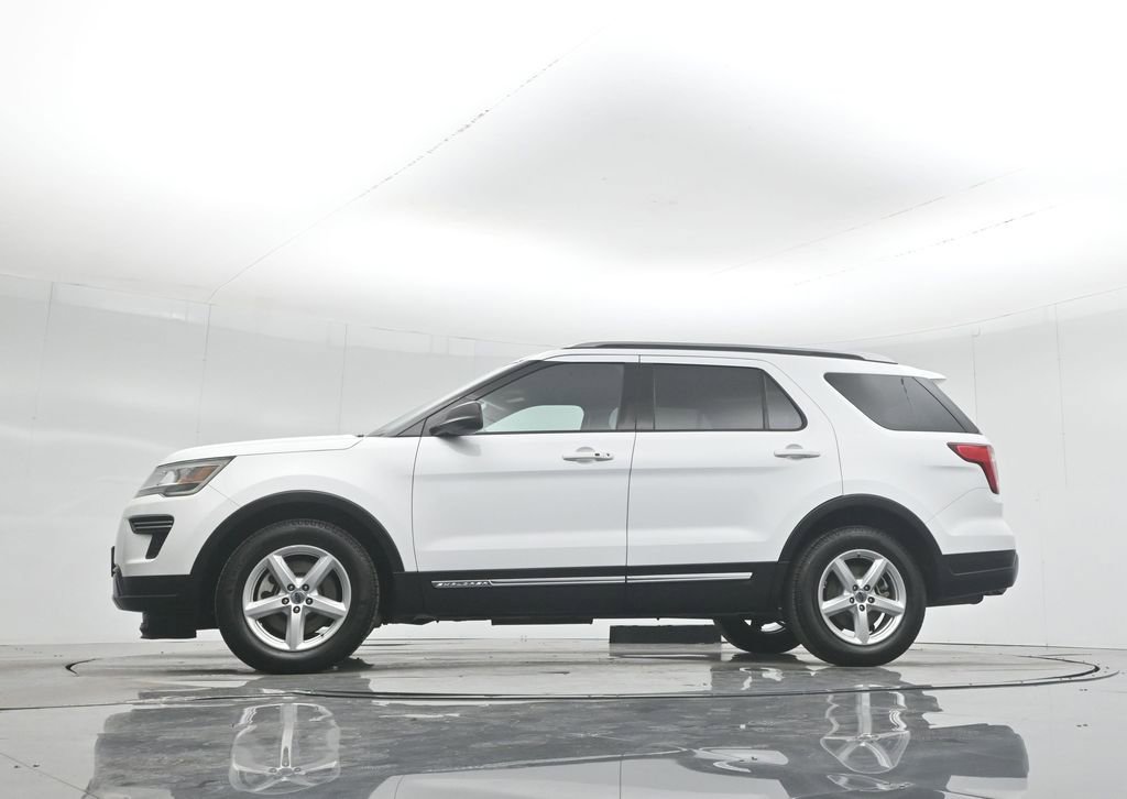 Used 2018 Ford Explorer XLT image 54
