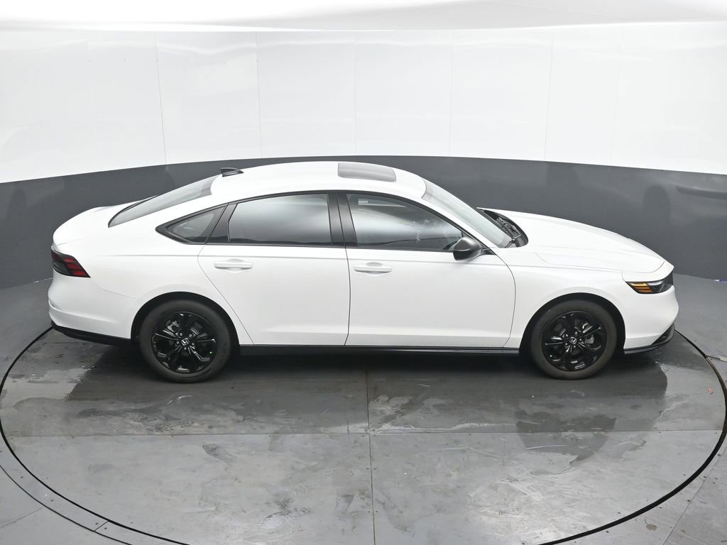 Used 2025 Honda Accord SE image 29
