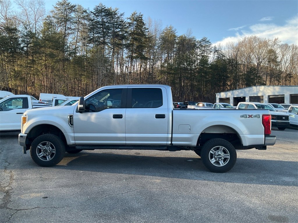 Used 2017 Ford F250 XL w/ Power Equipment Group image 8