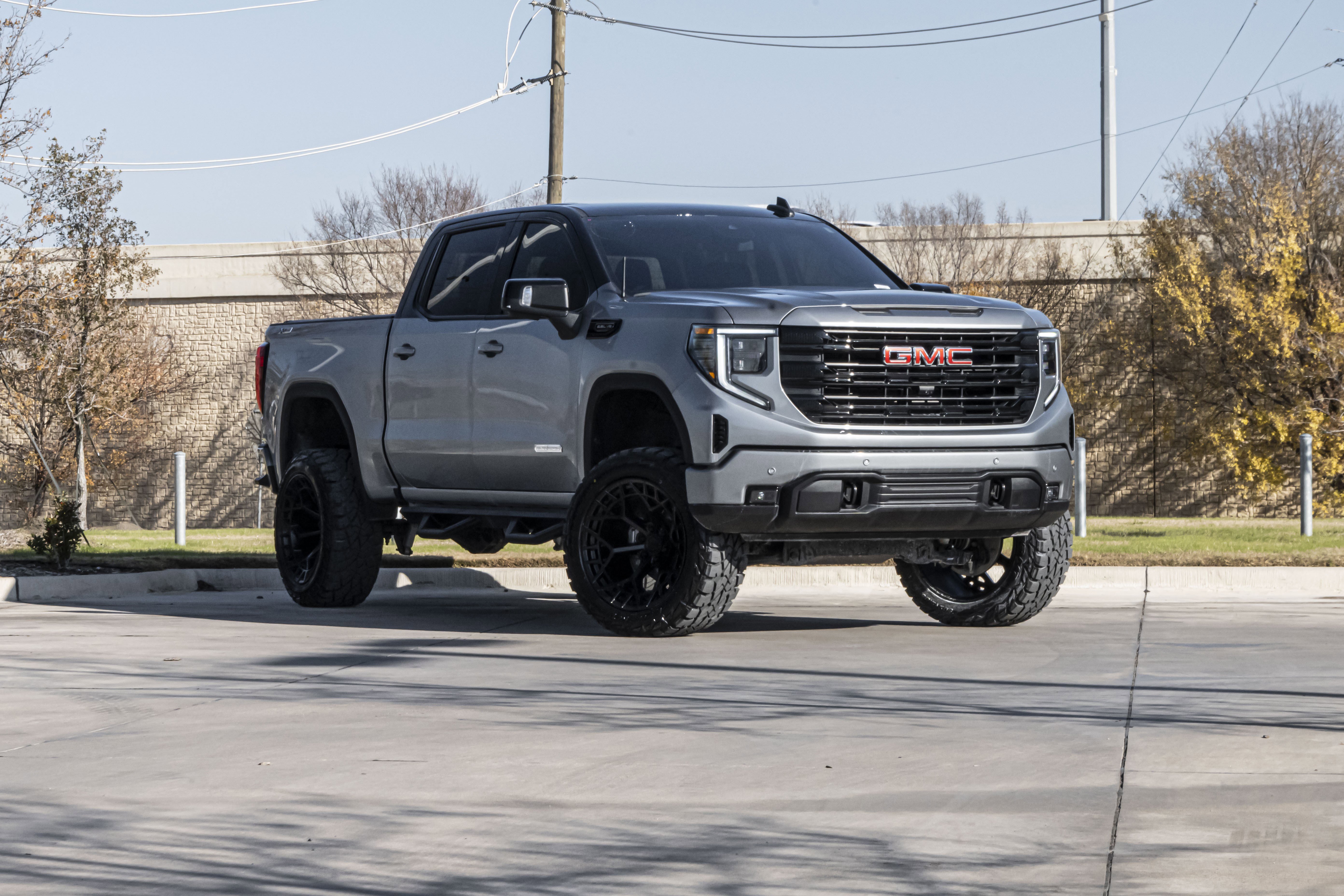 Used 2025 GMC Sierra 1500 Elevation image 39