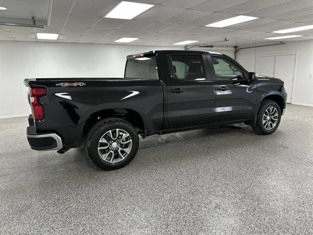 Used 2024 Chevrolet Silverado 1500 LT AWD/4WD image 8