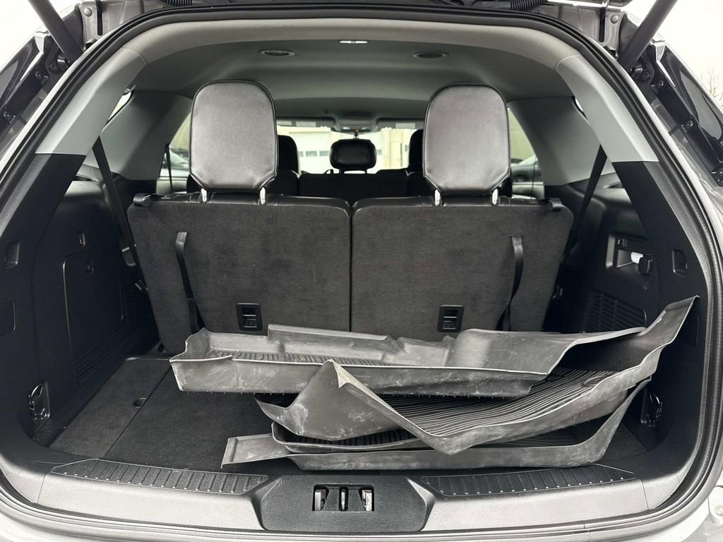 Used 2023 Ford Explorer XLT w/ Equipment Group 202A image 22