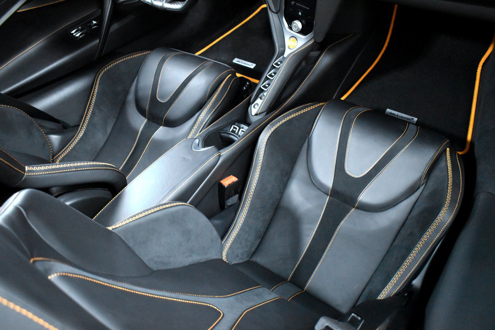 Used 2025 McLaren 750S Spider RWD image 41