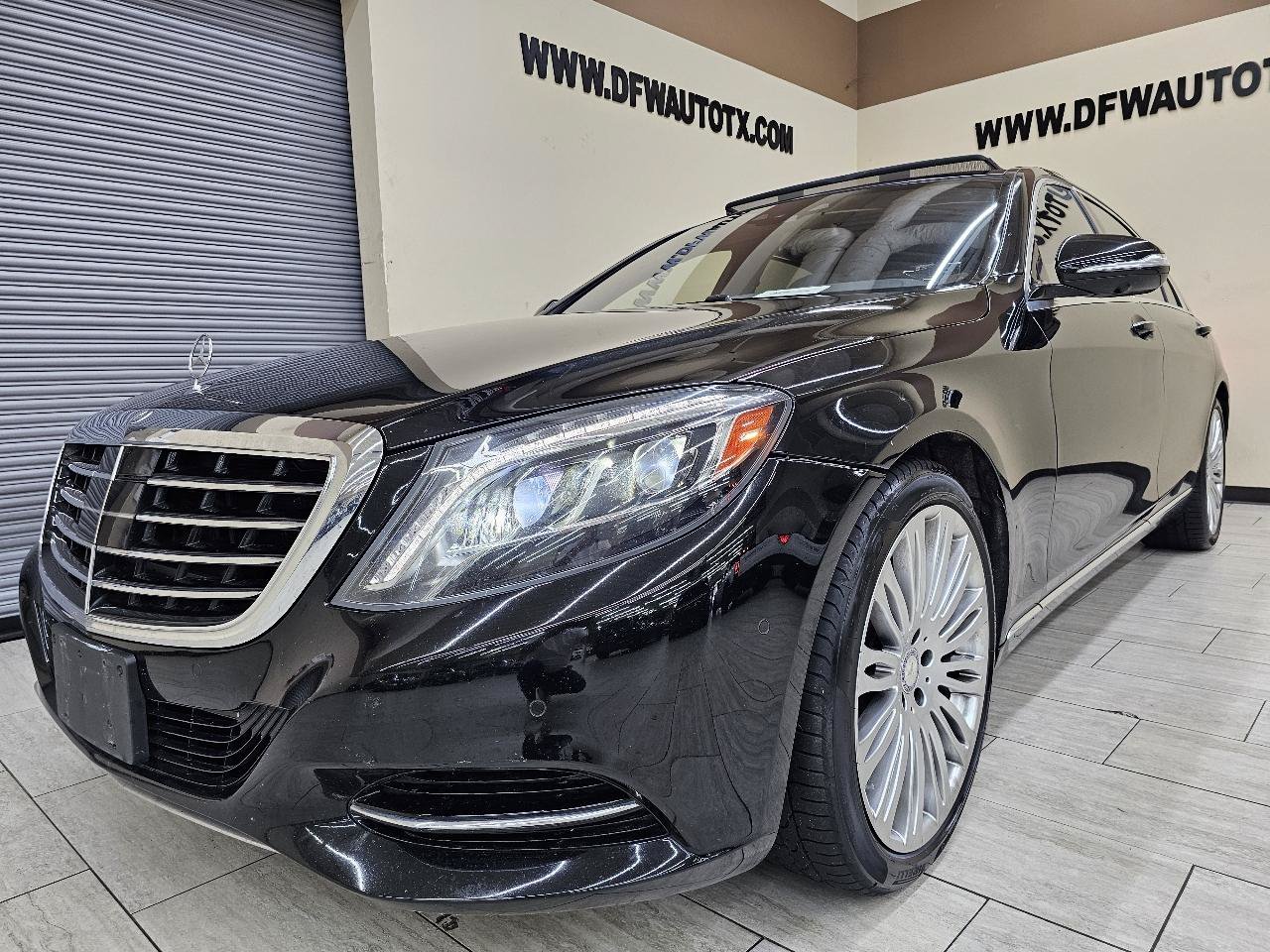 Used 2017 Mercedes-Benz S 550 Sedan image 2