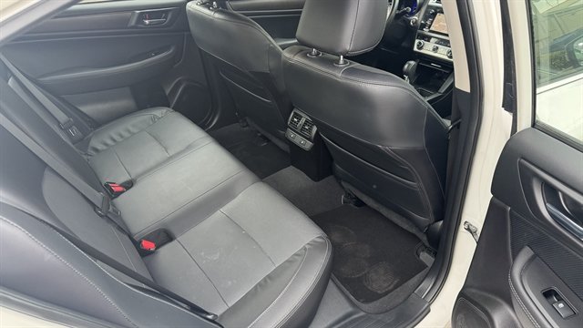 Used 2017 Subaru Legacy 3.6R Limited AWD/4WD image 6