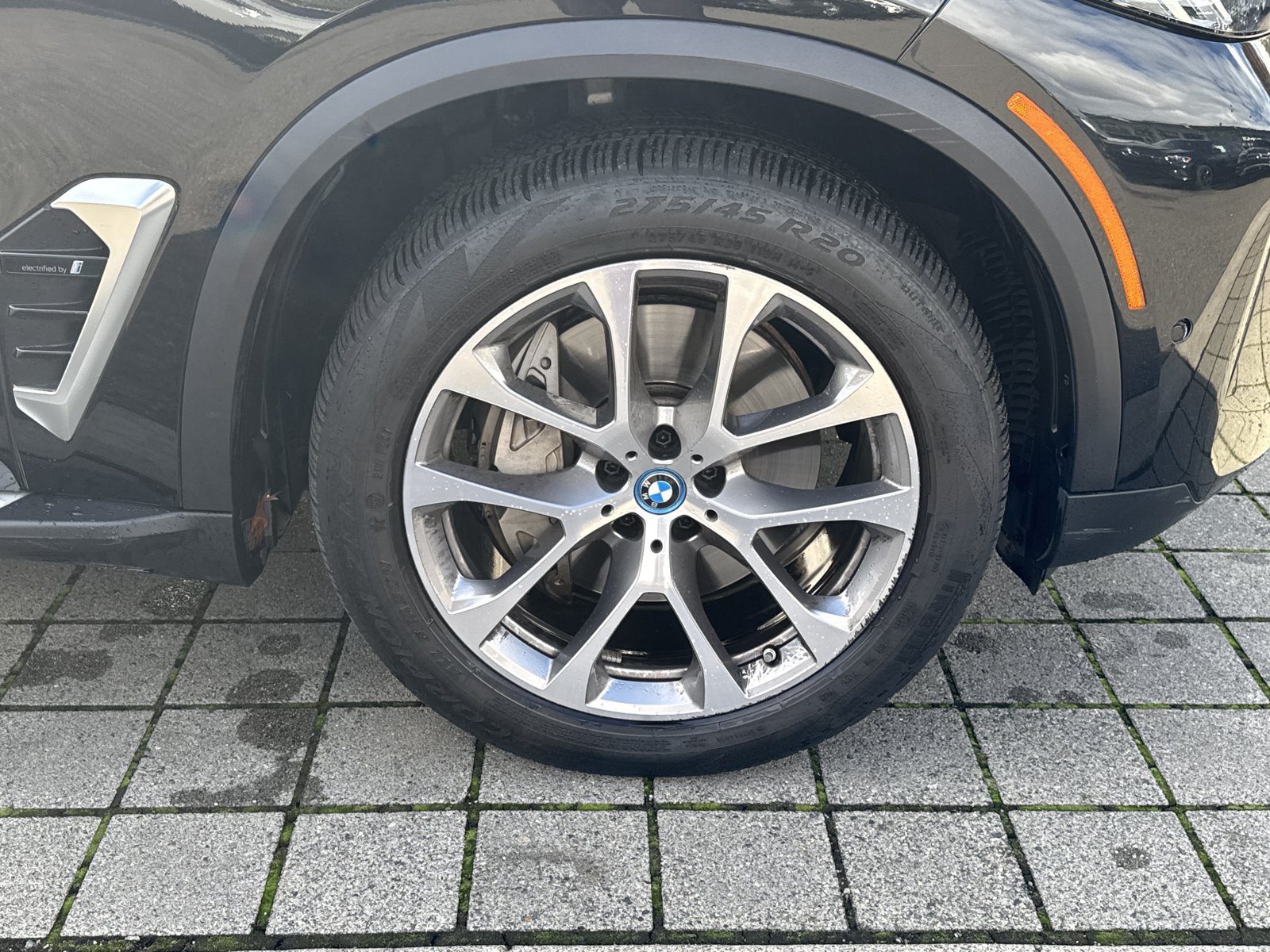 Used 2024 BMW X5 xDrive50e w/ Executive Package AWD/4WD image 12