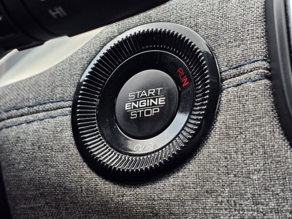 Used 2024 Jeep Compass Sport image 32