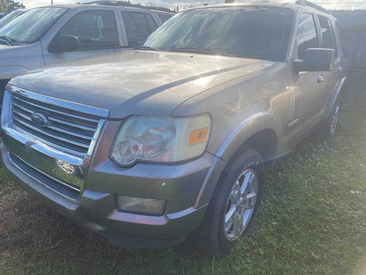 Used 2008 Ford Explorer XLT RWD image 1