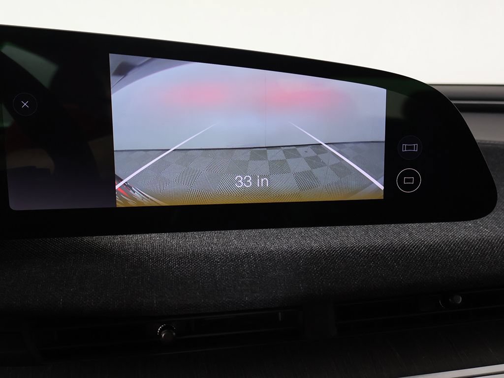Used 2024 Lucid Air Pure RWD image 38
