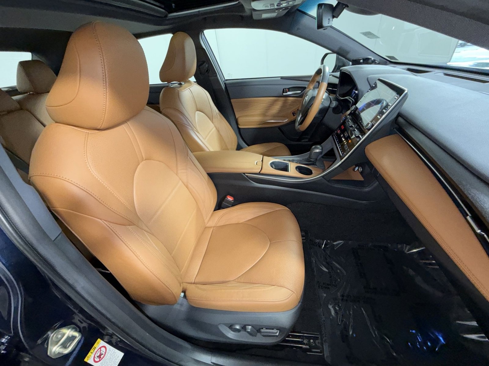 Used 2019 Toyota Avalon Limited w/ Advanced Safety Package image 27
