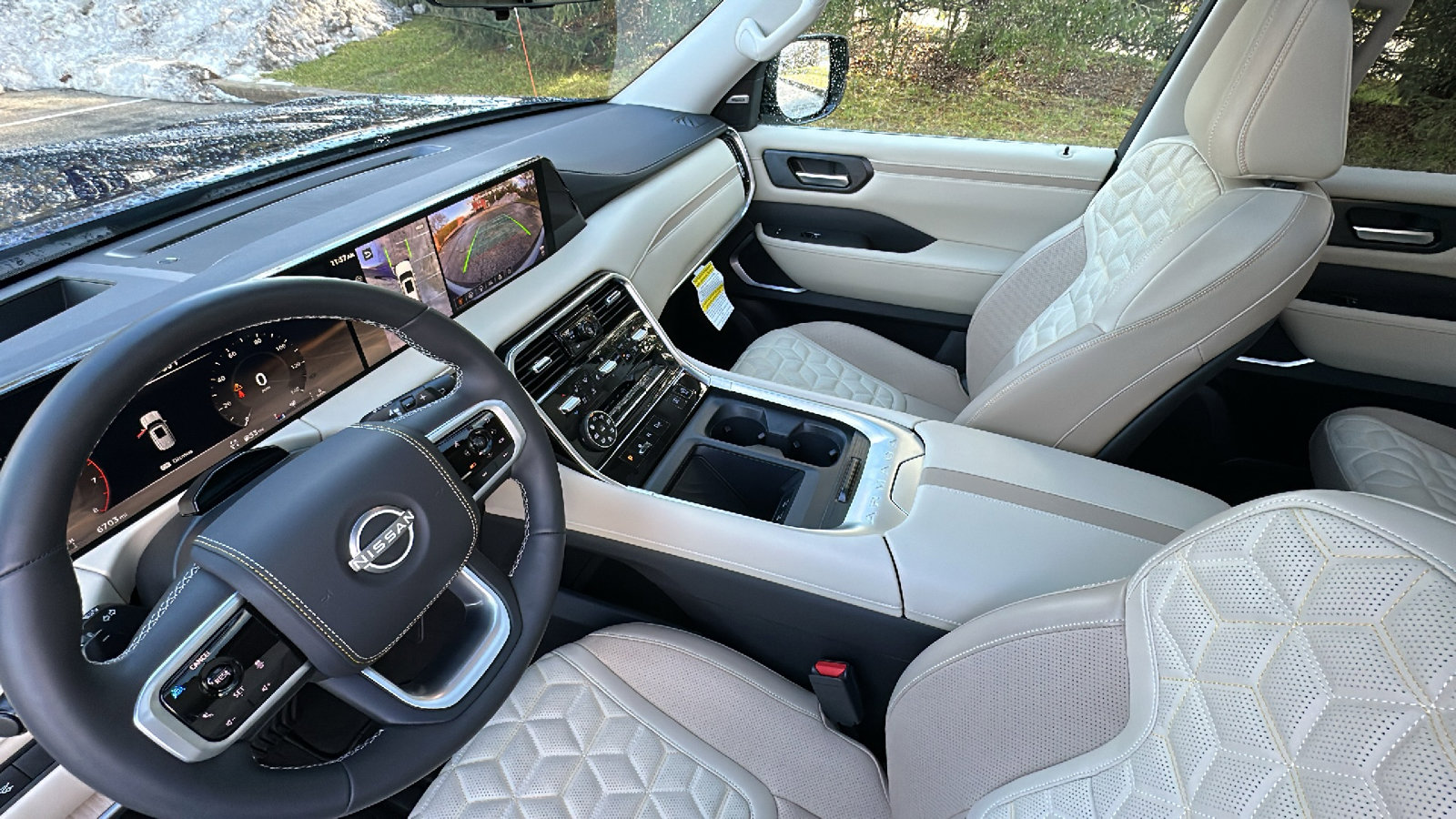 Certified 2025 Nissan Armada Platinum Reserve image 22