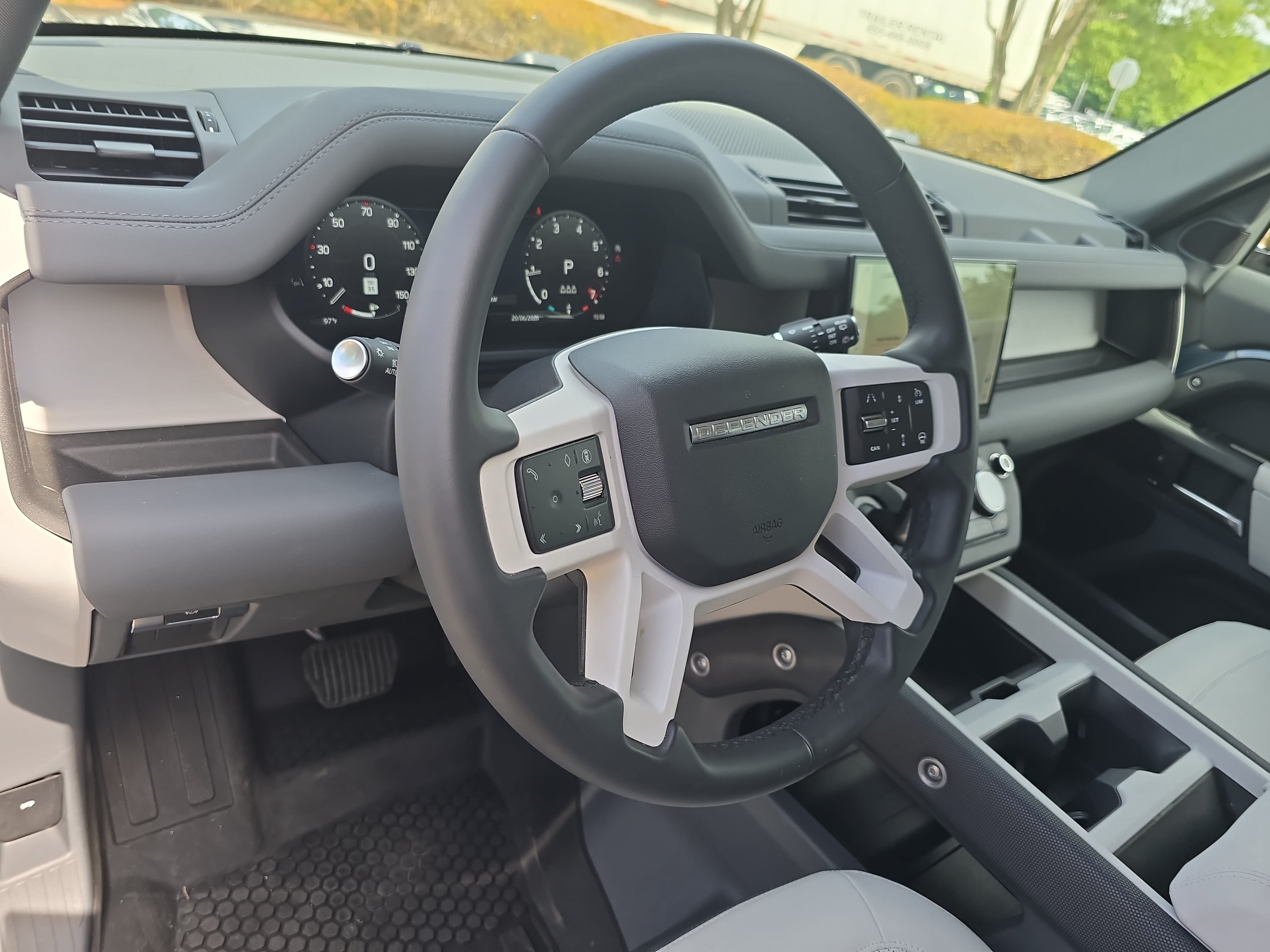Certified 2025 Land Rover Defender 110 S AWD/4WD image 15